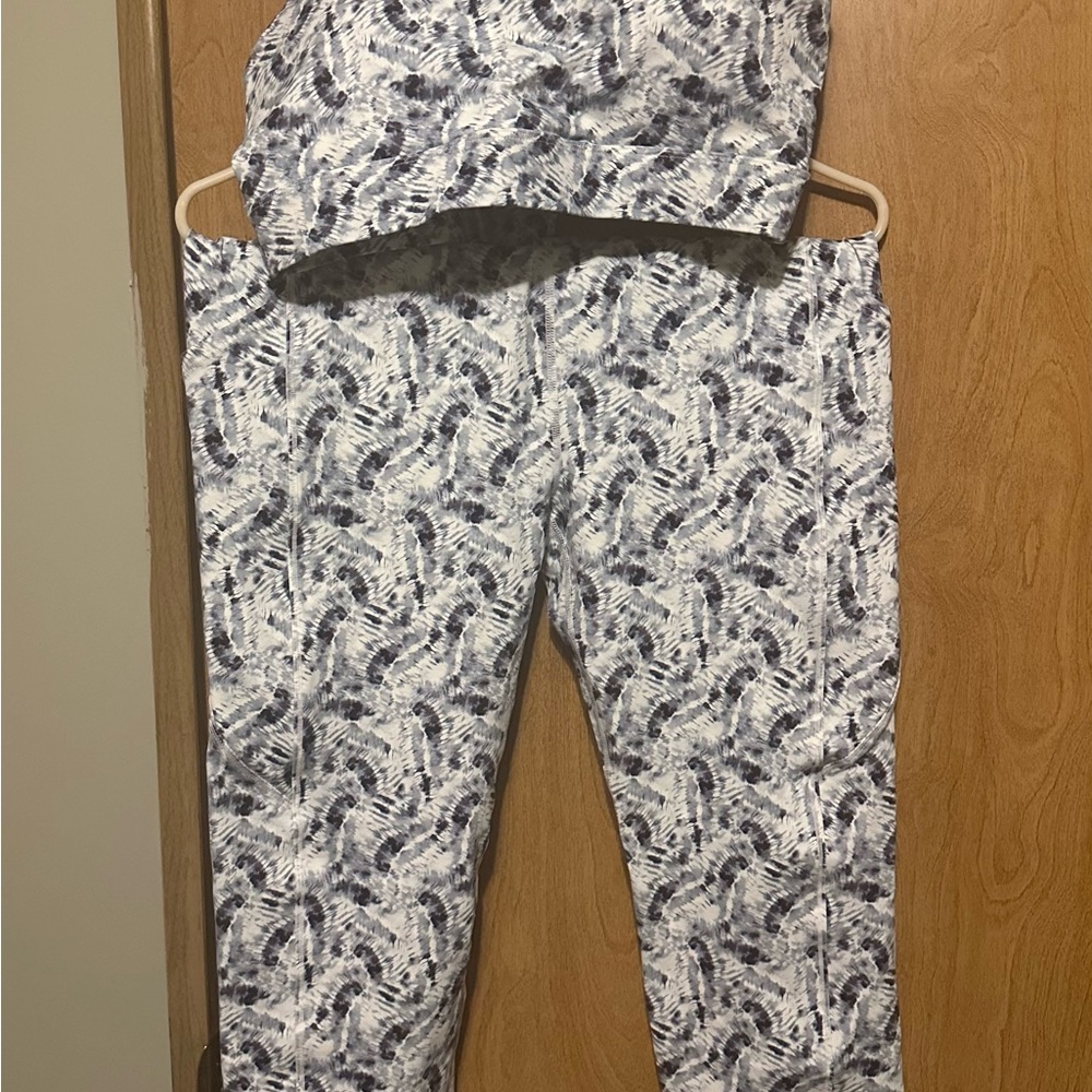 Zyia Active Matching Set | Light n Tight Leggings w/ Pockets + Strappy Back Bra